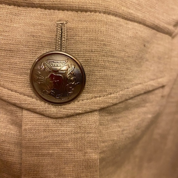 St JOHN CASUAL SKIRT TAN IN COLOR WITH POCKETS SIZE 12 - Picture 3 of 10